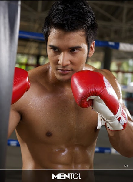 Hot boy Philip Huynh in eye popping nude photo | Hot Boy 