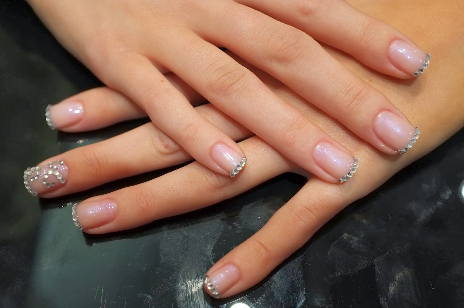 nail design with diamond