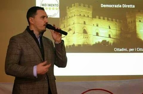 http://www.targatosa.it/primo-piano/6812-battipaglia-enrico-farina-candidato-a-sindaco-per-il-movimento-cinque-stelle.html