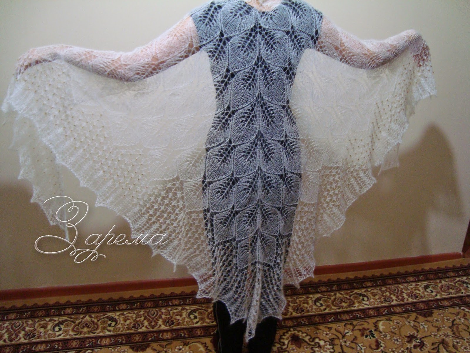 схема шали спицами замерзшие листья