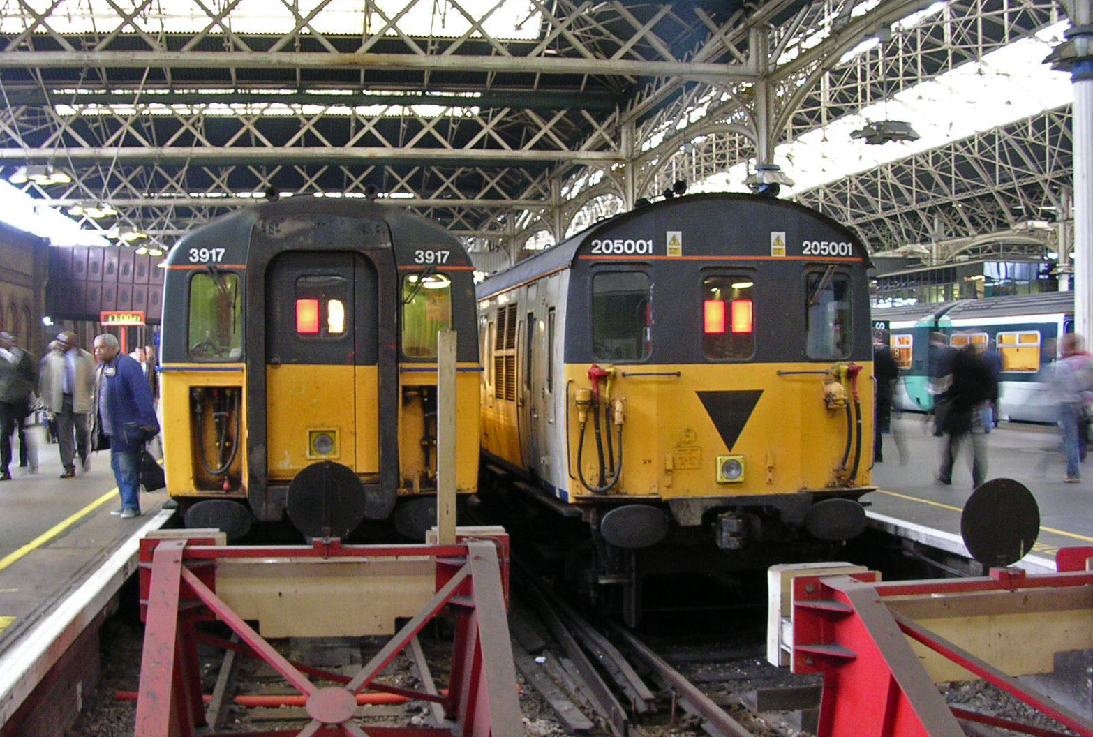 British Rail 205001 Oxted 2000 Rail Photo b 