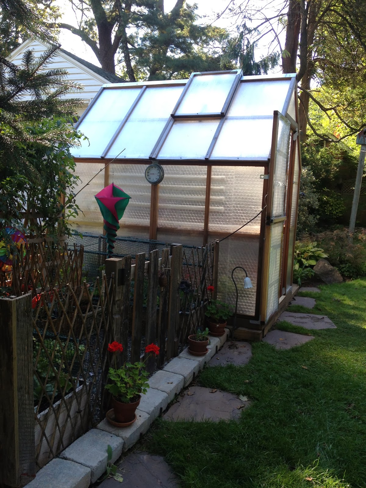 fashioning a greenhouse Hobby Greenhouse with savENRG PCM Pipes