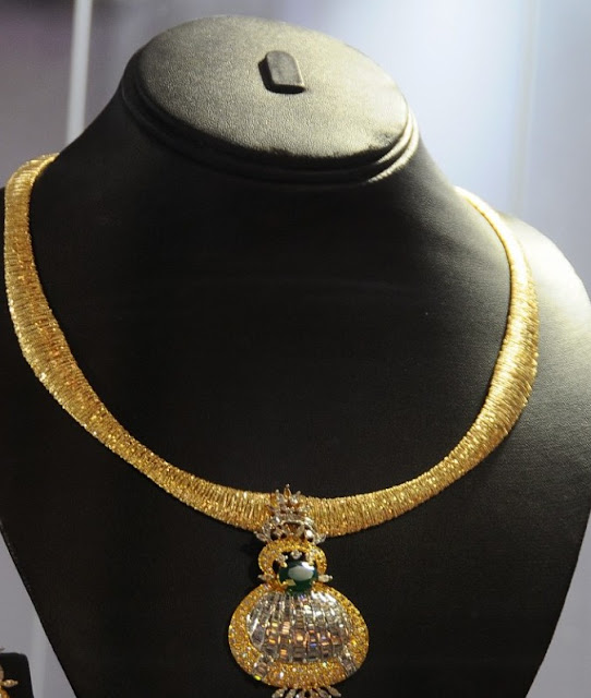 Gold and Diamond jewellery designs Fusion Diamond Jewellery