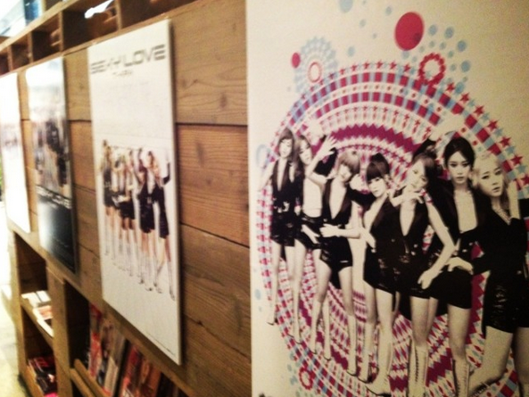 صور تيأرا في مقهى Manduka الياباني T-ara+cafe+manduka+sexy+love+pictures+(5)