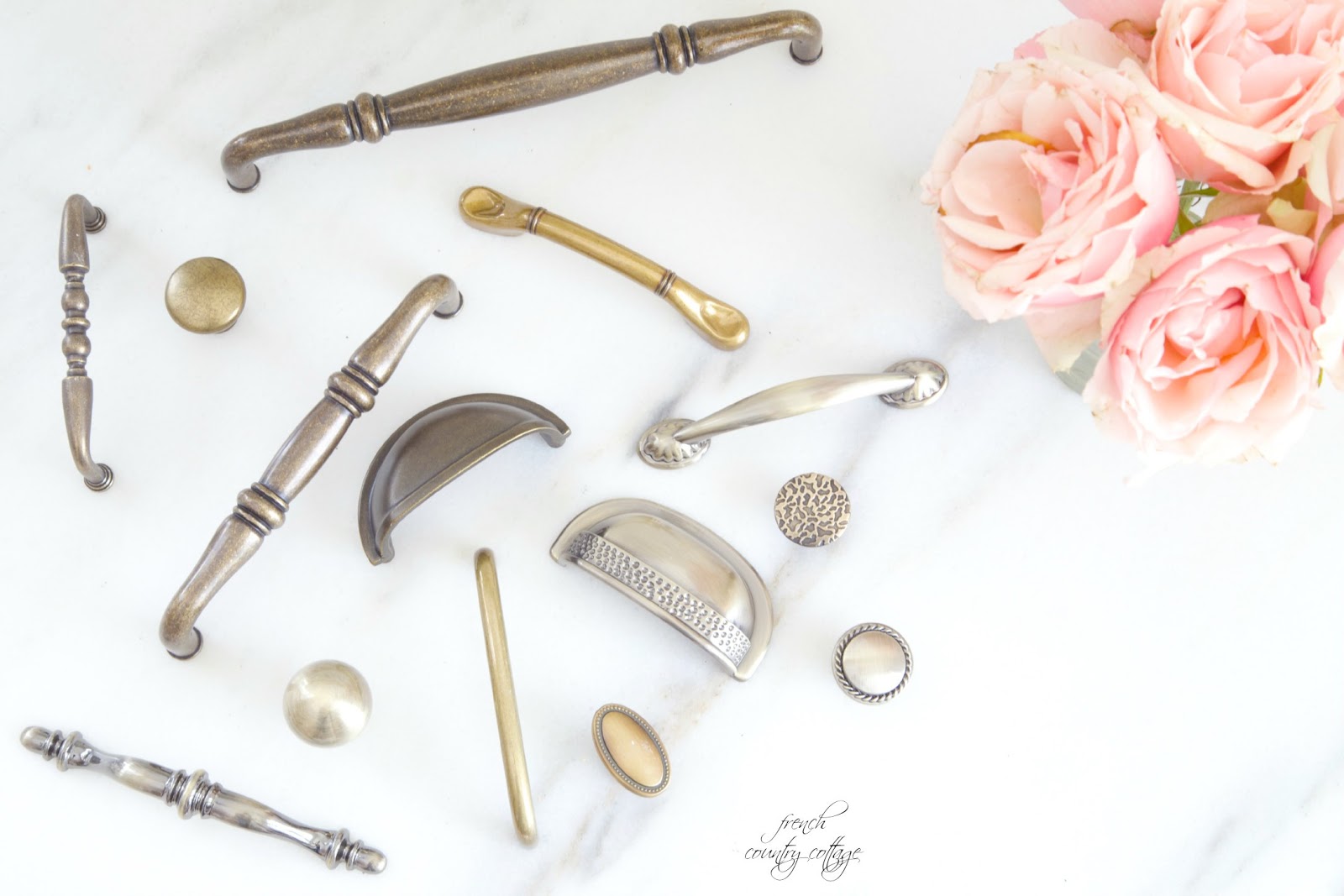Details choosing hardware FRENCH COUNTRY COTTAGE