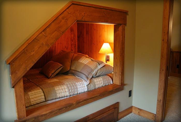 Деревянный дом в американском стиле, двухъярусная кровать