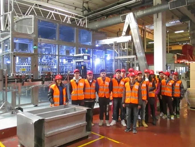 Χαλκίδα: Επίσκεψη μαθητών στο εργοστάσιο της Coca–Cola και στην Σχολή Πεζικού (ΦΩΤΟ)