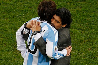 Maradona Support Messi