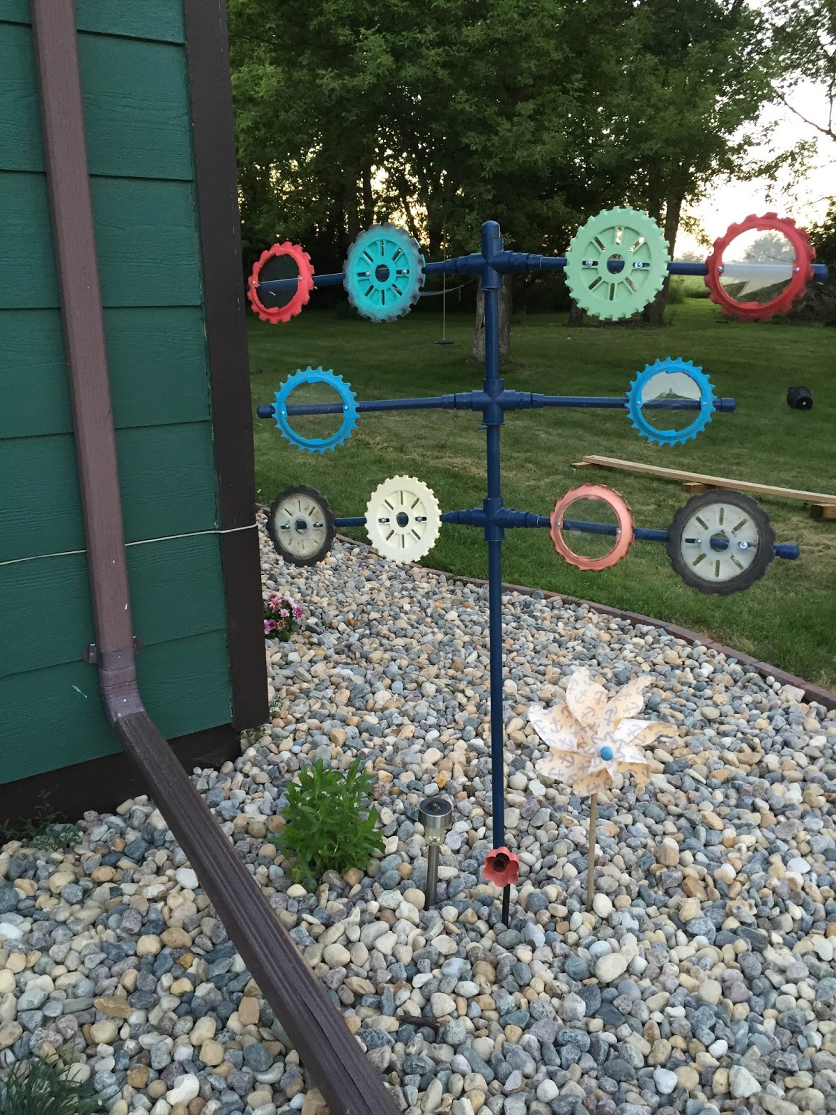 DIY Sunday Whirligig Yard Art Spinner The Dabbling Crafter