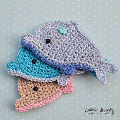 Crochet dolphin applique pattern