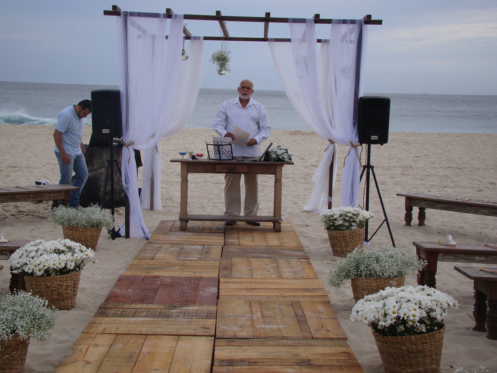 Cerimônias  de casamentos nas praias do Rio de Janeiro.