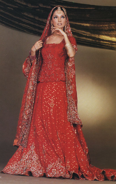 Red Indian wedding dressesBridal Makeup