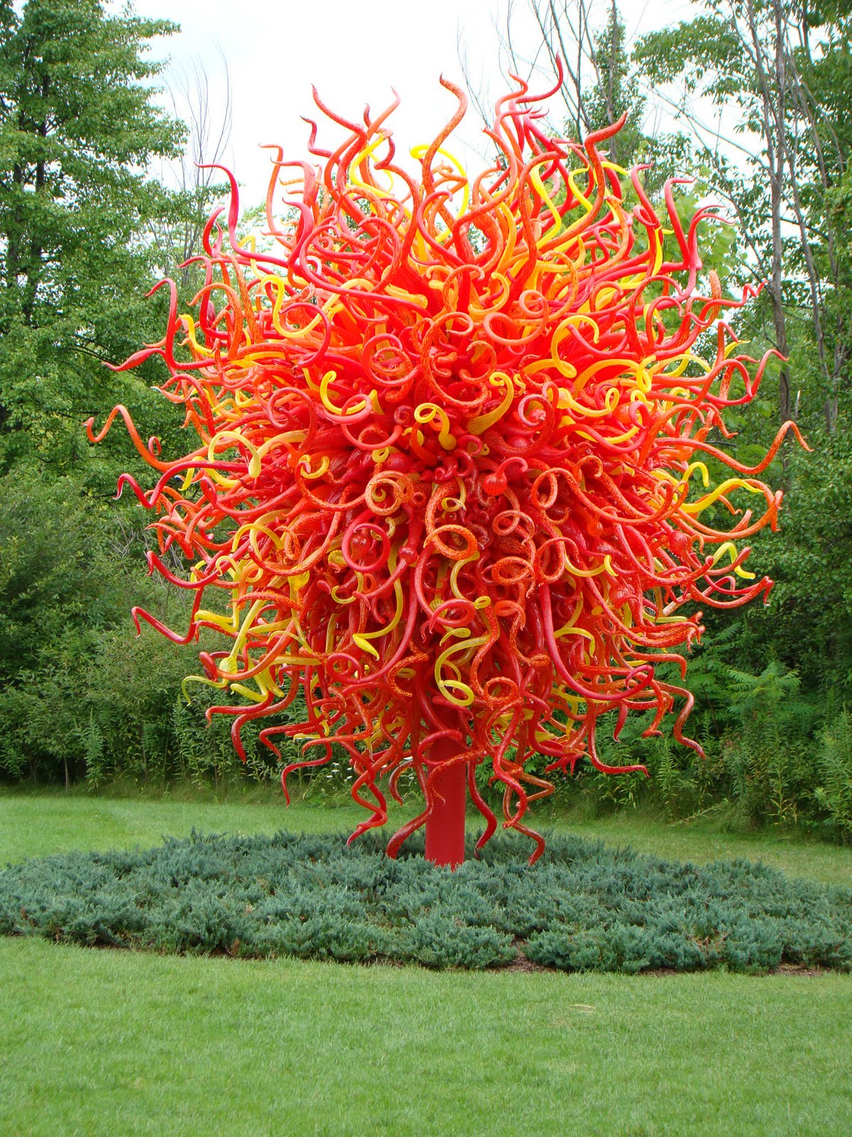 chihuly dale sculptures glass sculpture icon gardens tree artwork mi garden dave meijer artist park rapids grand frederik chihuli exterior