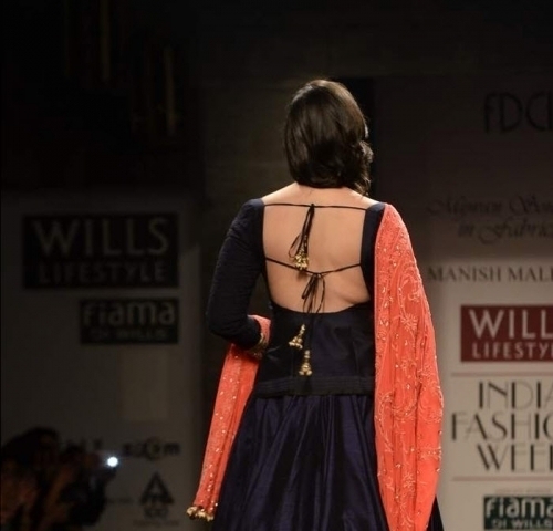 parineeti chopra back .. hot images