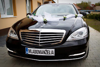 Decoraciones para los autos de los novios 9