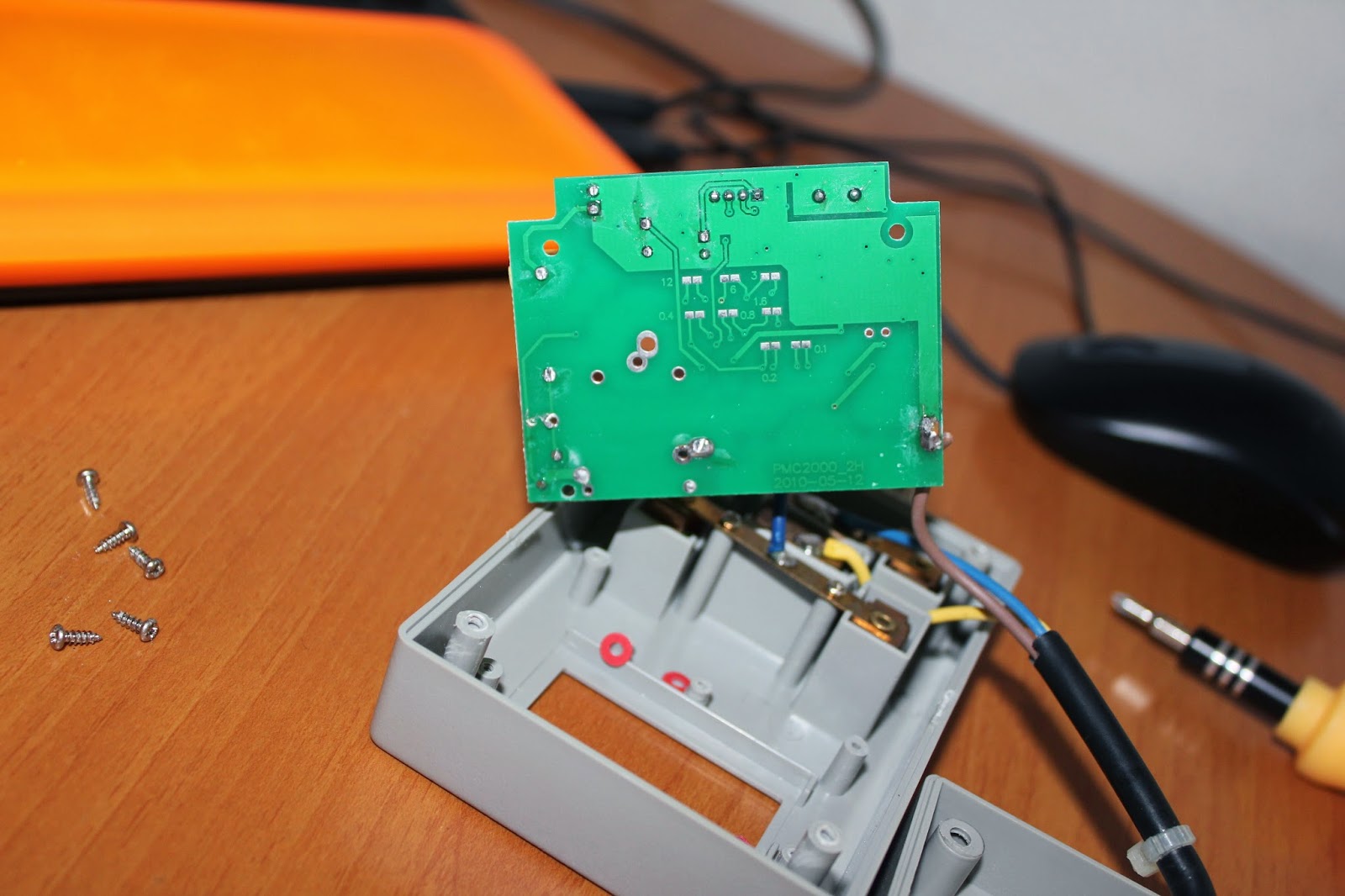 Measuring the hot resistance and cold resistance of Incandescent Bulbs