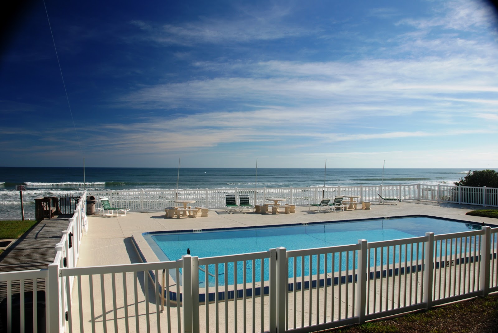 Real Estate Broker Mike OCEANSIDE VILLAGE DIRECT OCEANFRONT TOWNHOME