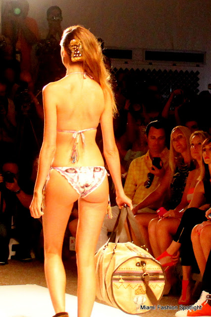 Agua bendita Collection at MBFWS 2014