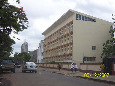 Universidade São Tomás de Moçambique