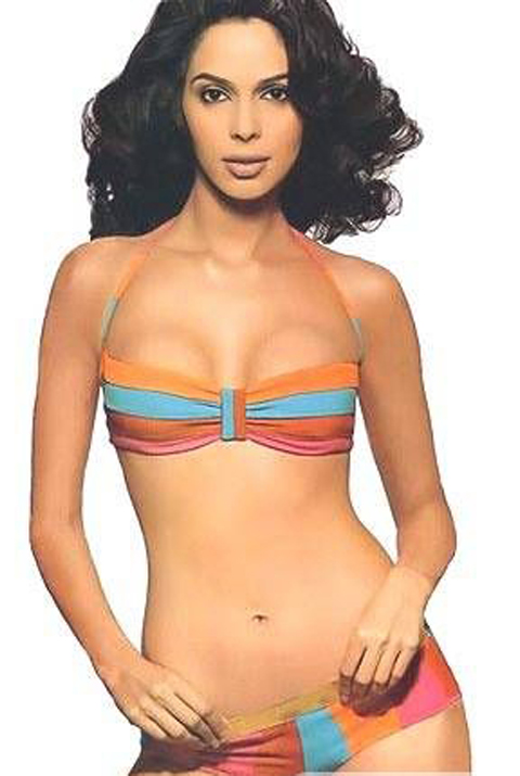 Bikini Heroines Photos