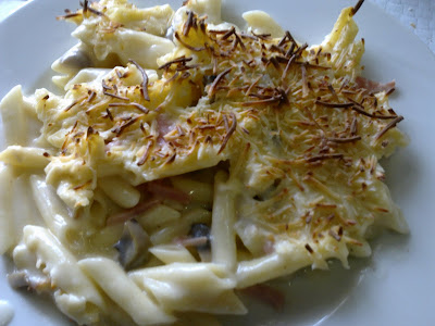 Pennes A La Boloñesa Y Macarrones A La Carbonara
