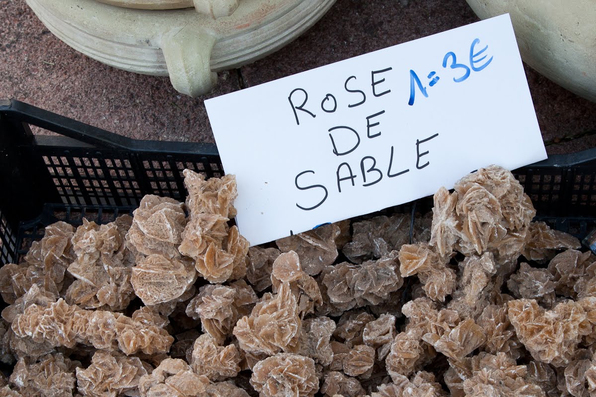 Menton Daily Photo Sand Roses