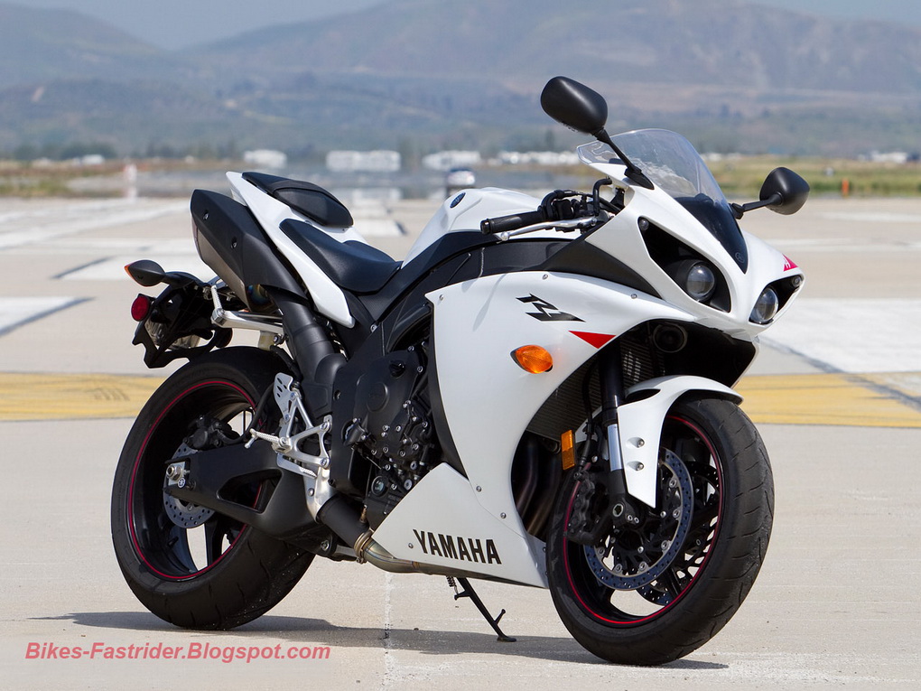 Yamaha R1 1000Cc