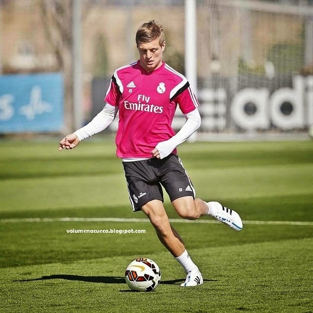 Nude toni kroos Soccer players..