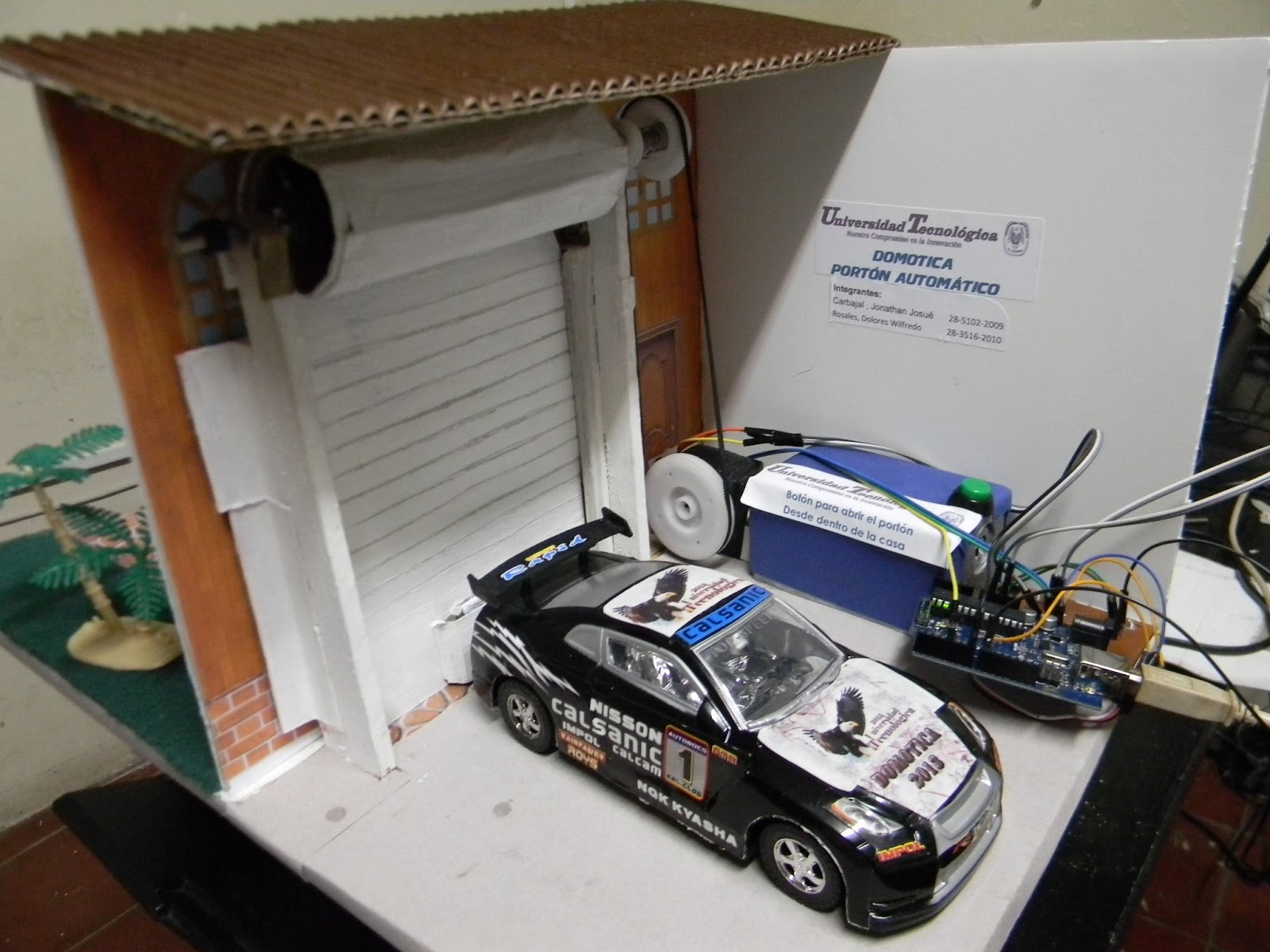 Microcontroladores: PORTÓN AUTOMÁTICO (ARDUINO)