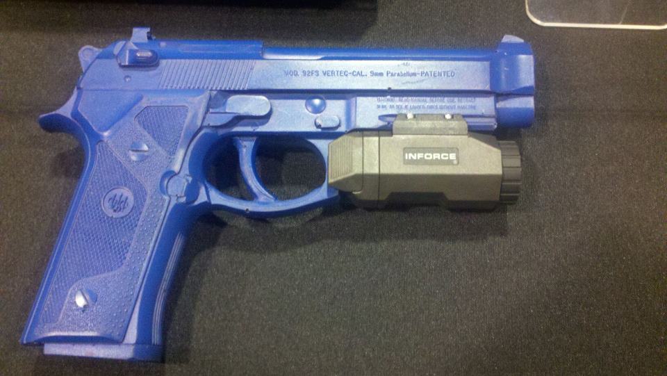 Solar flashlight investigatory project zomboid, apl tactical pistol light comparison, maglite