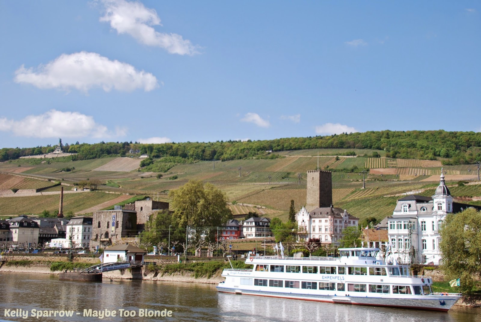 Schiller Wine Paris Bar Und Cafe In Frankfurt Am Main Germany