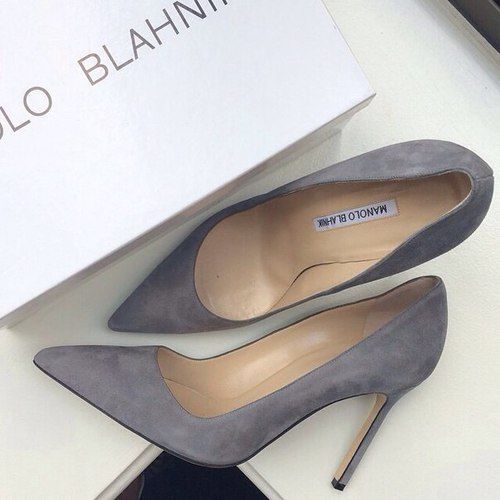 Manolo Blahnik suede pump