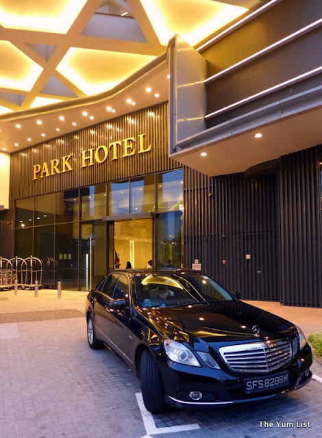 Limousine Transfer Park Hotel Alexandra, Singapore
