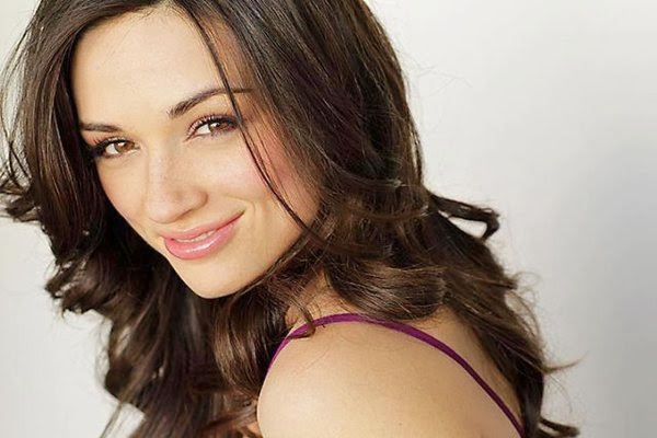 Crystal Reed Hd Wallpapers