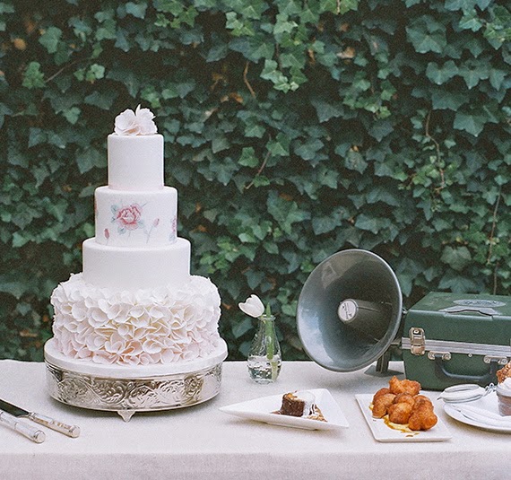 sara elizabeth custom cakes