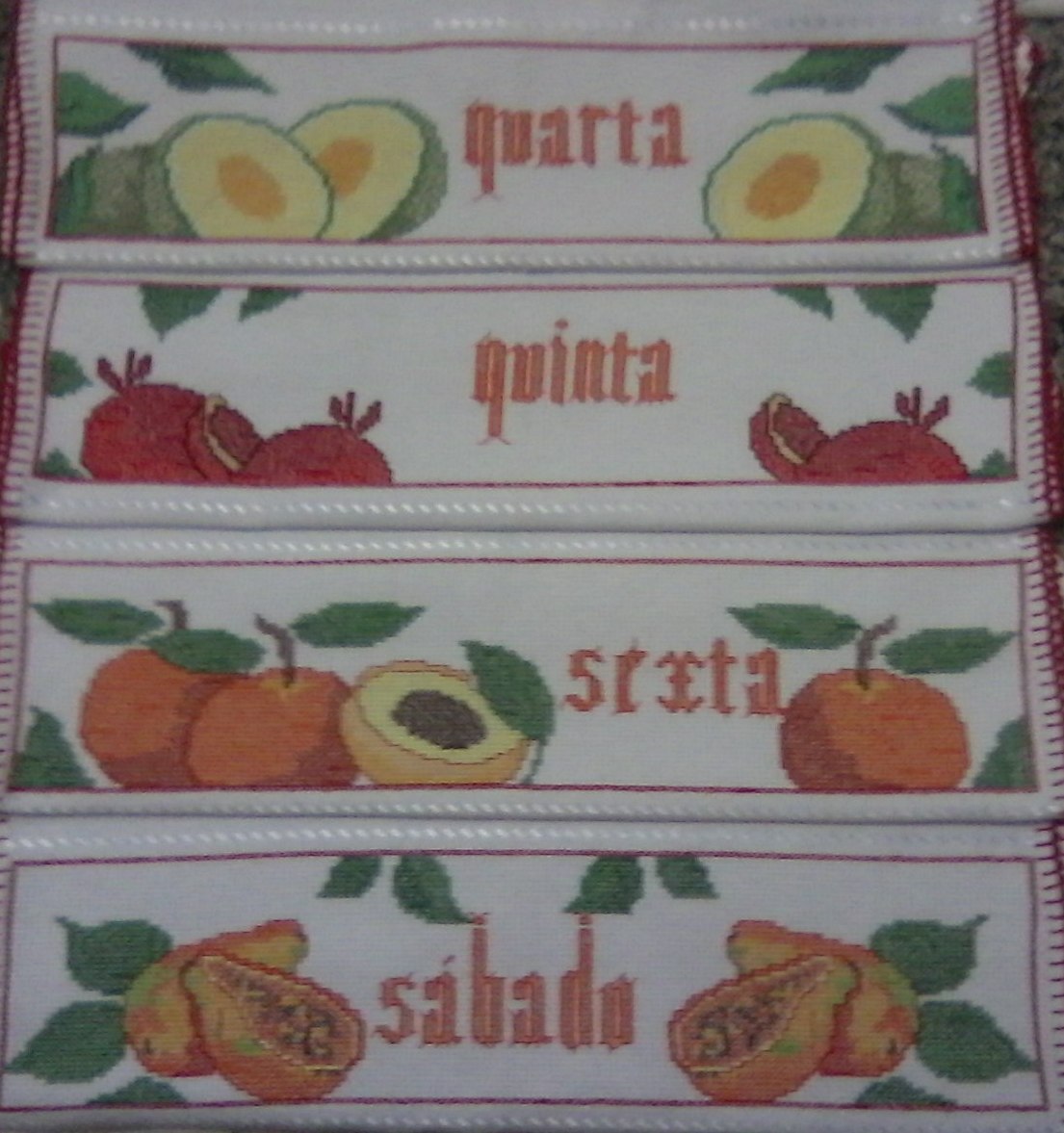 Semaninha Em Ponto Cruz Frutas Crochê e ponto cruz da Taninha: Semaninha Frutas