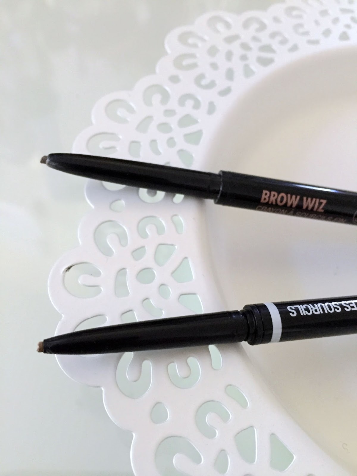 benefit brow pencil vs anastasia brow wiz benefit brow pencil vs anastasia brow wiz