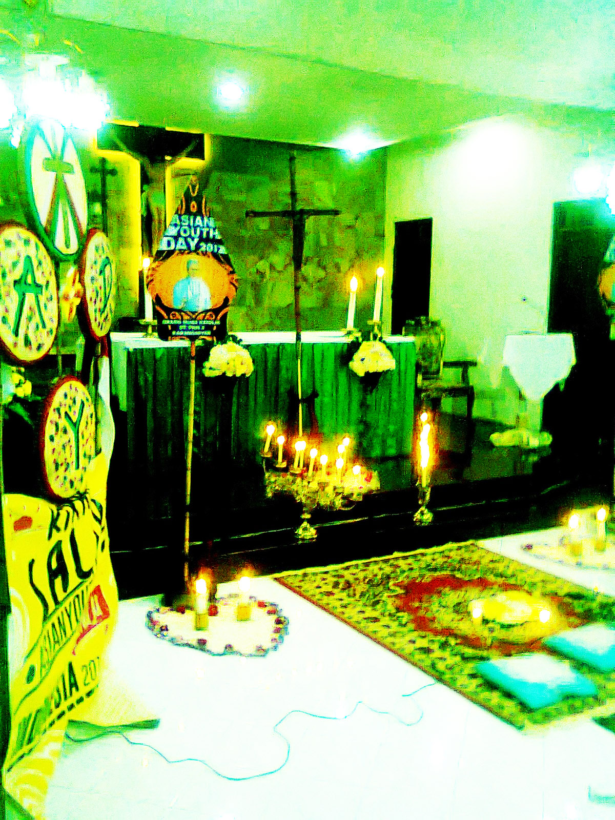 Salib Asian Youth Day singgah 1 malam di Kapel Tawangmangu