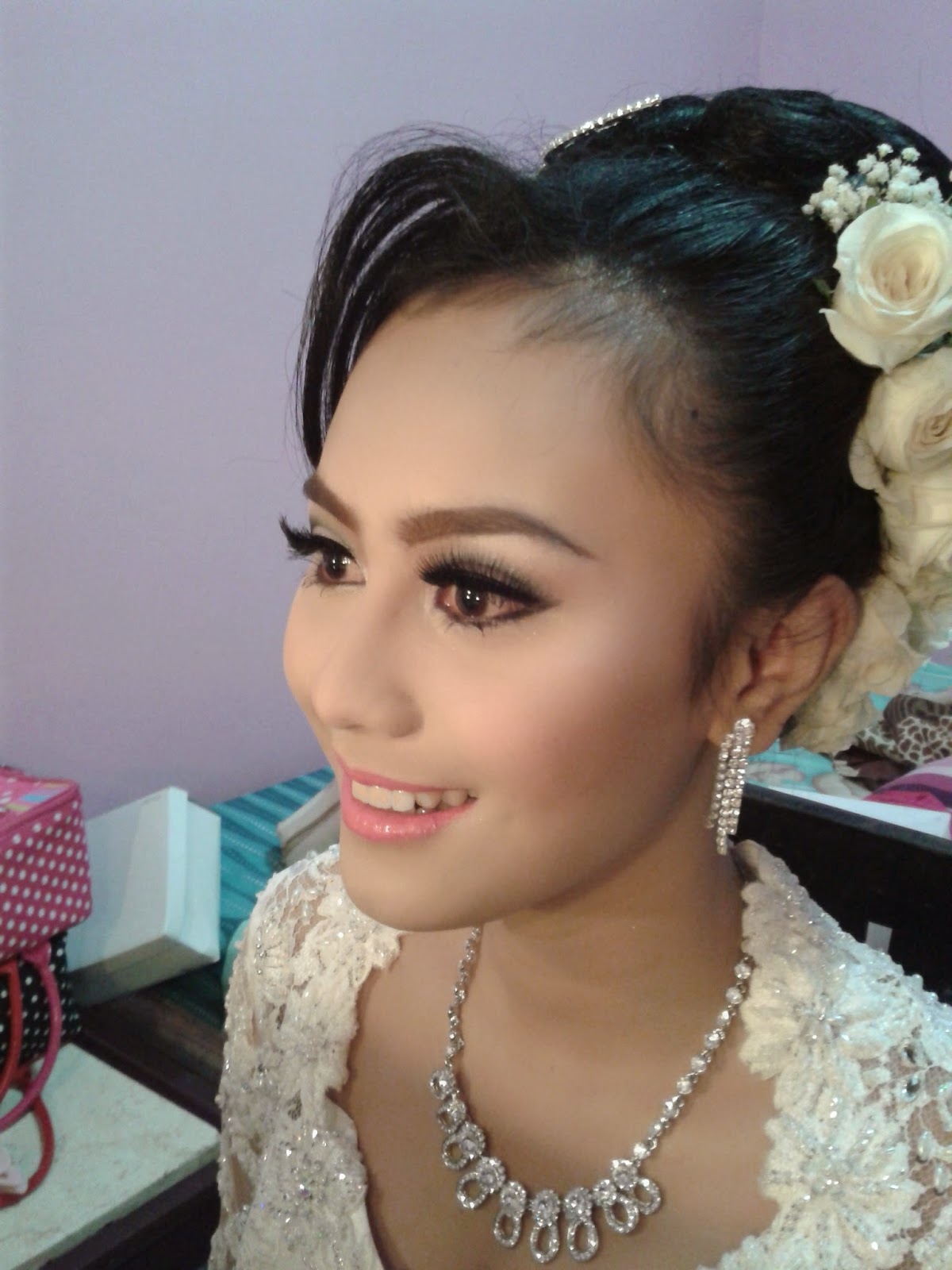 Rias Makeup Pengantinwisudaprawedding Dll Di Bogor Dan Bisa Dipanggil
