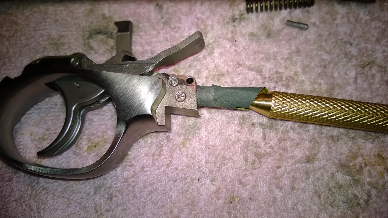 TINCANBANDIT's Gunsmithing Trigger job for a Ruger