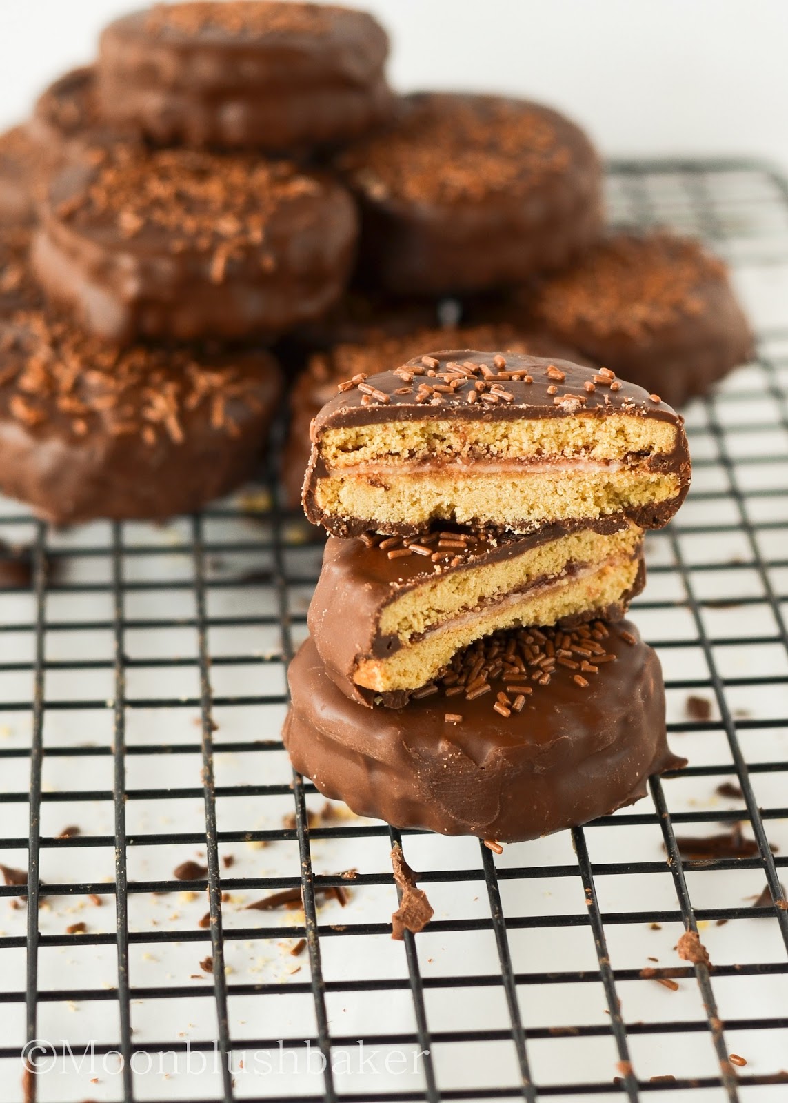 The moonblush Baker On first glance// Vegan Wagon Wheels