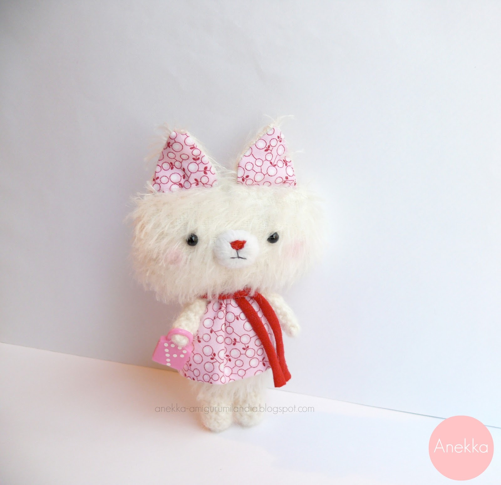 gatita rosa de mohair cute doll mohair pink dress