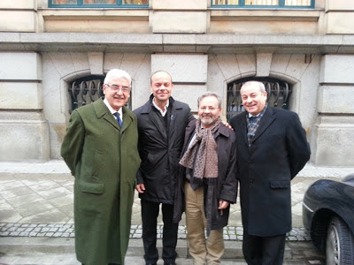 Giuseppe Scigliano Aldo Di Biagio e Mario Caruso visitano il Consolato