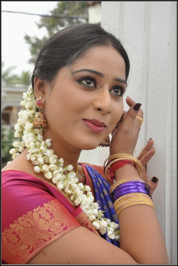Sneha Telugu Serial Actress
