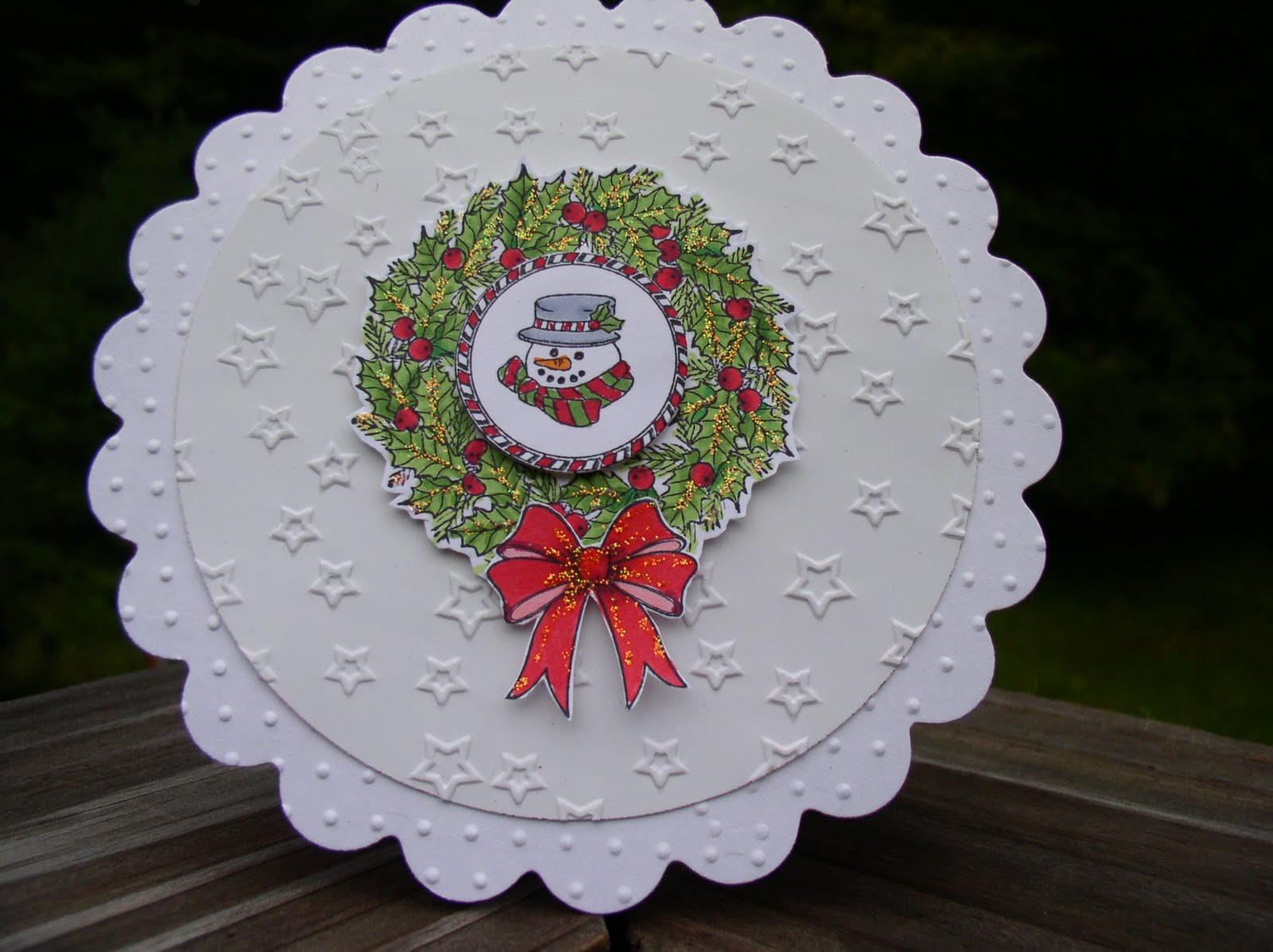 A Peek Inside The Creative Corner A Round Christmas Card