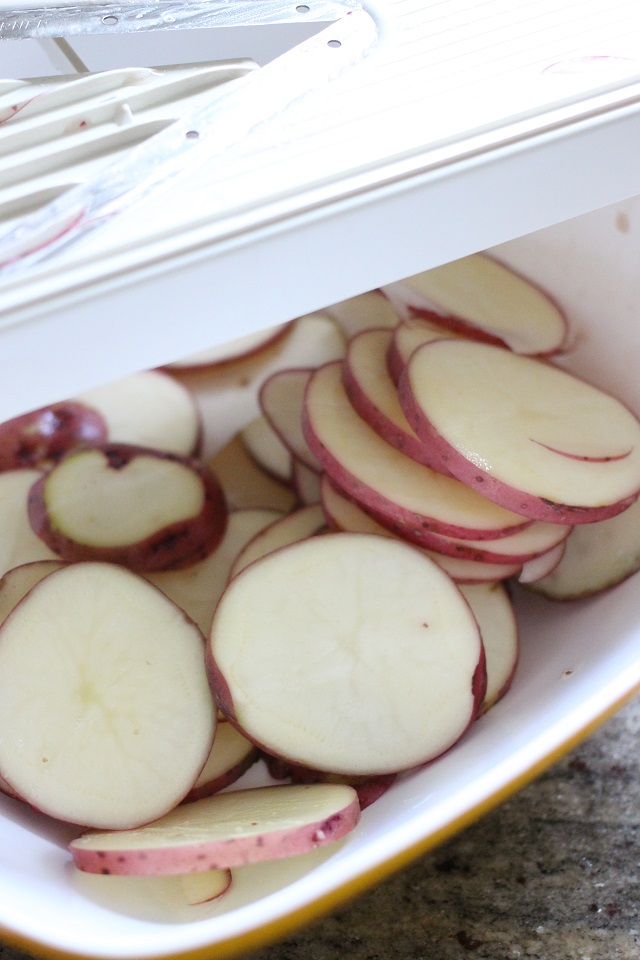 Mama Loves Food! Onion and Garlic Roasted Red Potatoes