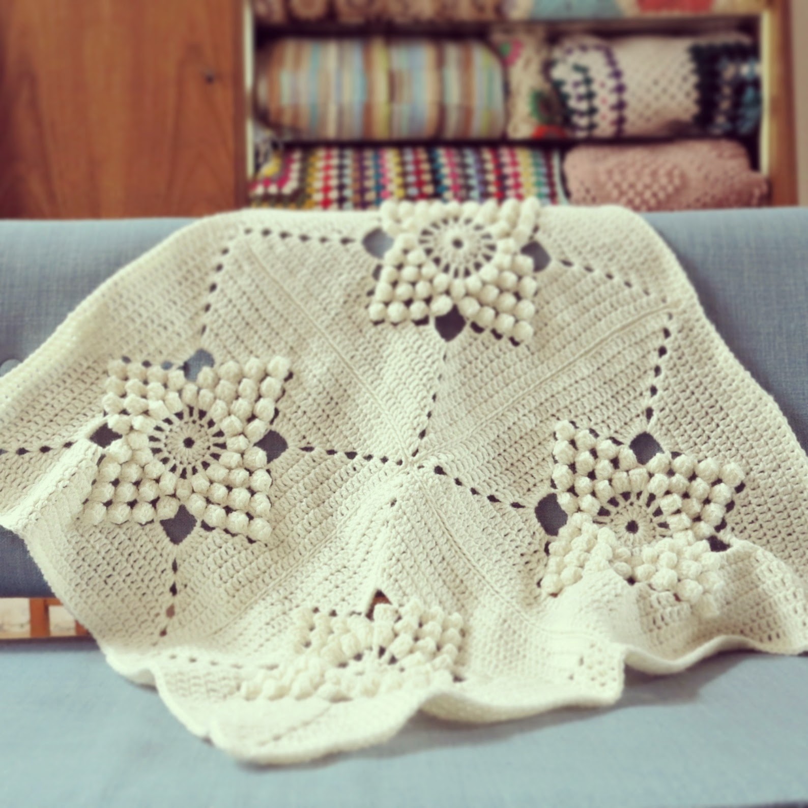 ByHaafner, crochet, vintage pattern, popcorn stitch, granny square, crochet blanket
