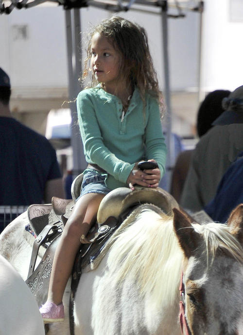 Miniature celebrity!: NAHLA ARIELA AUBRY