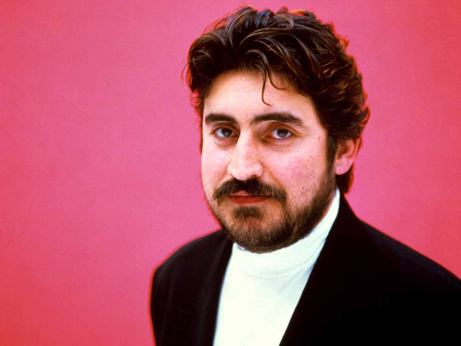 HQ Wallpapers: Alfred Molina Wallpapers