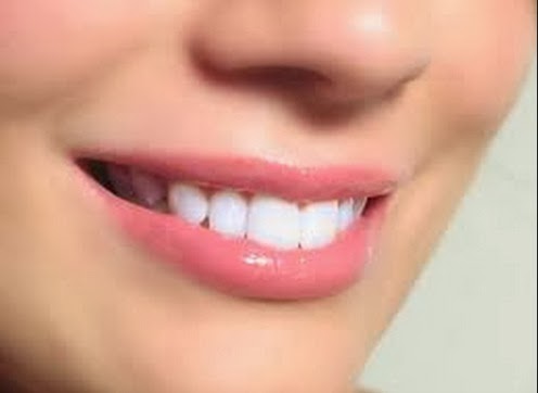 Tips Mudah Merawat Gigi Putih http://tubuhindahcantik.blogspot.com/